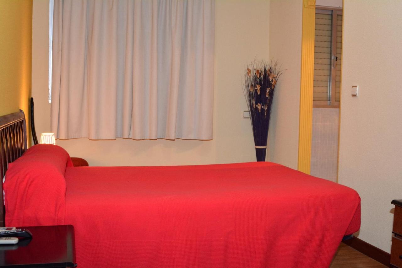 Hostal Gastrobar Carmelo Villarejo de Salvanés Екстериор снимка